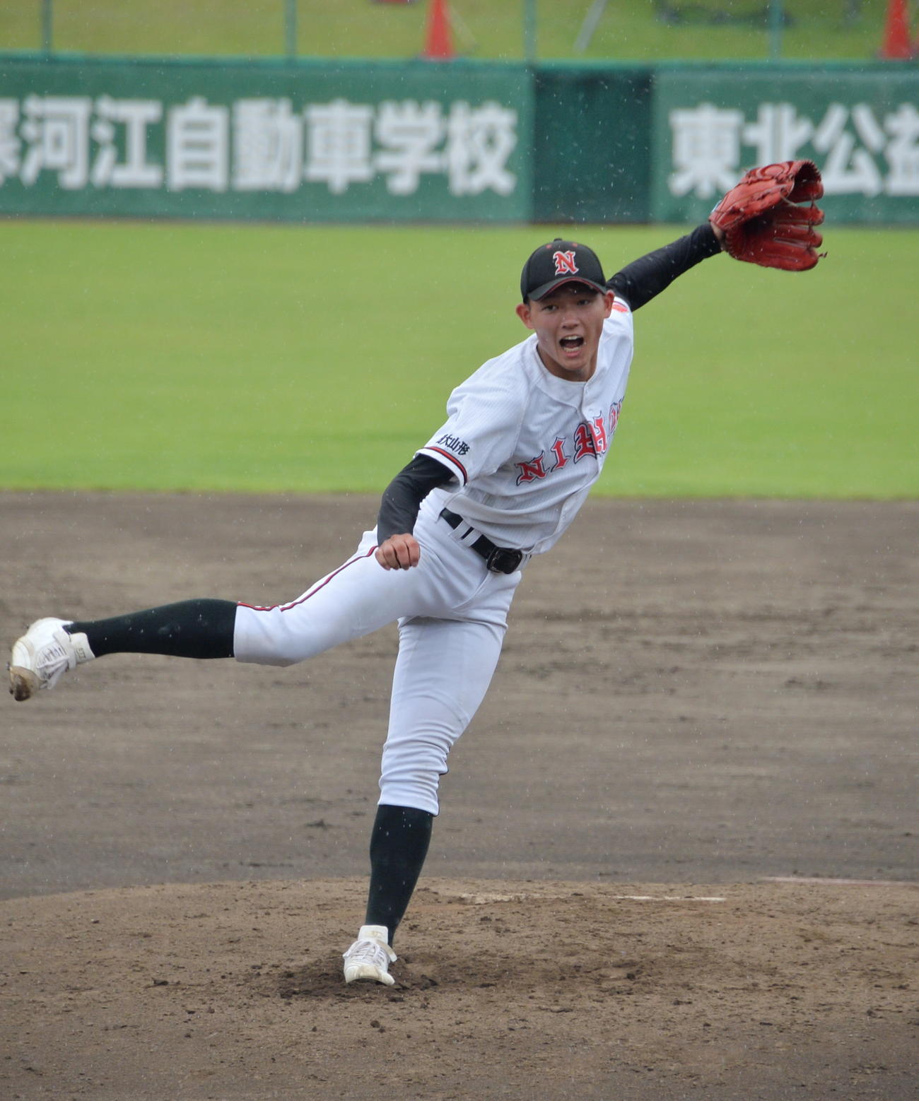 山形城北対日大山形　最速147キロエースの日大山形・菅井（撮影・濱本神威）