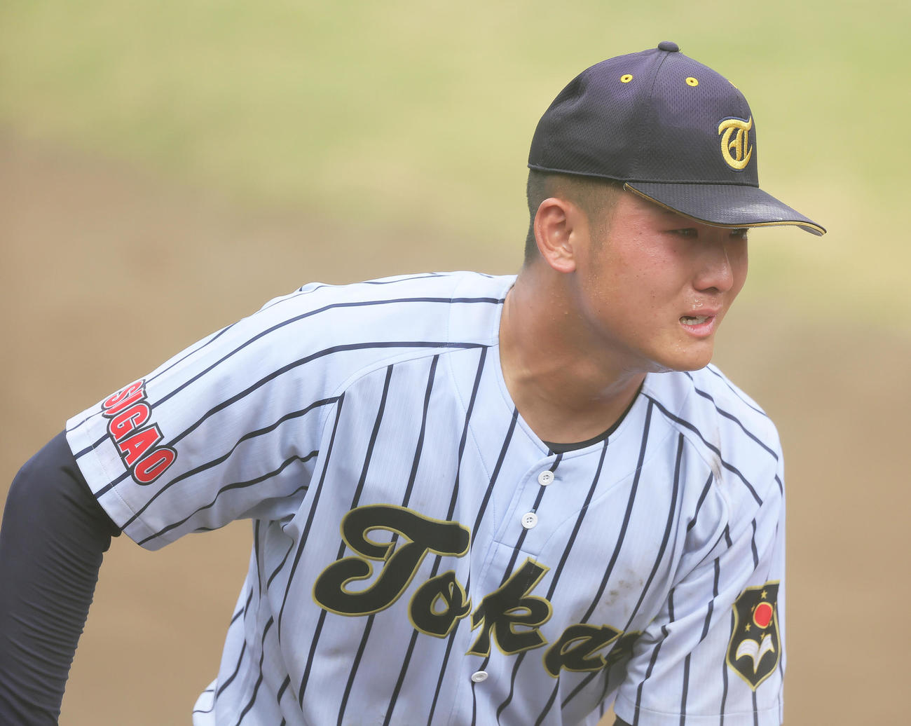 駒大高に敗れ涙する東海大菅生・日当（撮影・足立雅史）