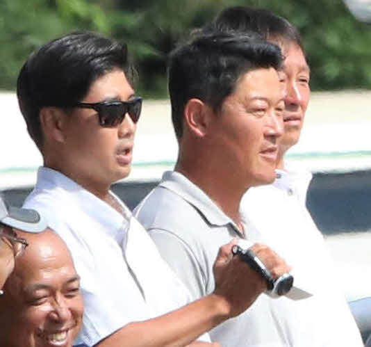 霞ケ浦対土浦湖北　霞ケ浦・木村の視察に訪れたスカウト陣（撮影・村山玄）