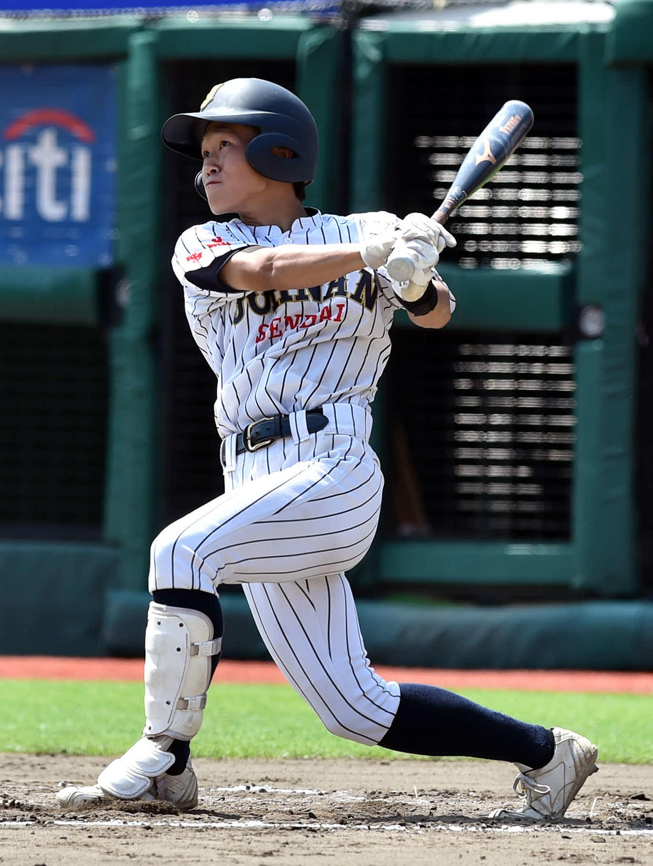 2回、先制左犠飛を放つ池田