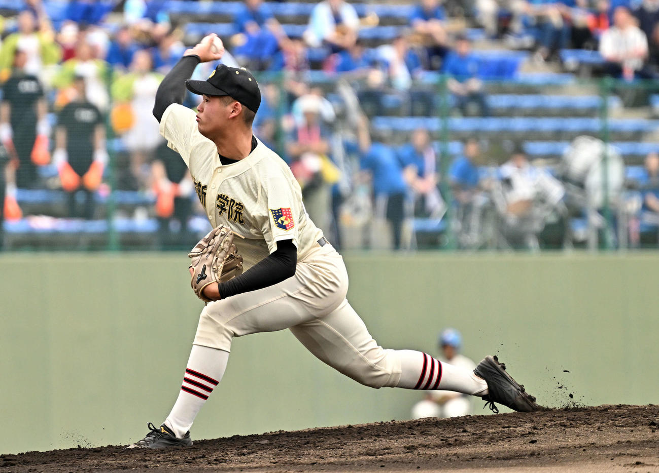 作新学院対青藍泰斗　作新学院先発の小川（撮影・滝沢徹郎）
