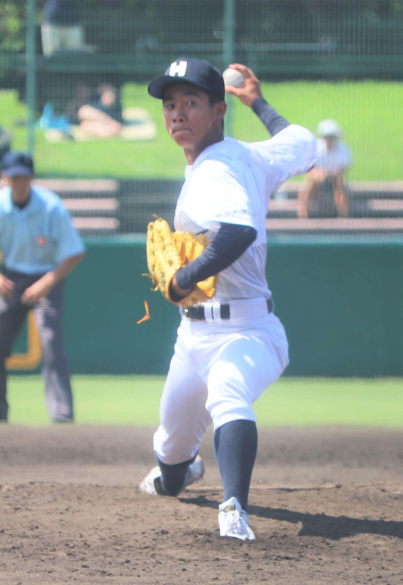 京都大会　京都成章対龍谷大平安　5回から登板した桑江駿成（撮影・中島麗）