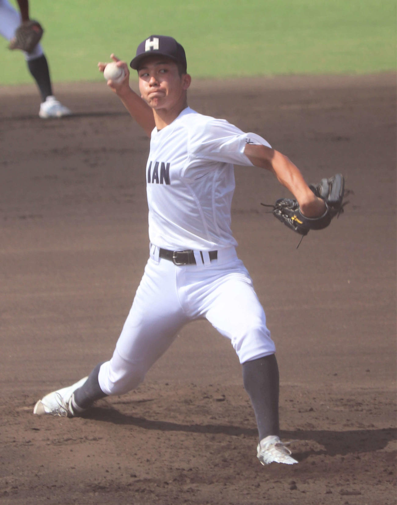 京都大会　京都成章対龍谷大平安　先発した龍谷大平安の小坂駿佑投手（3年）（撮影・中島麗）