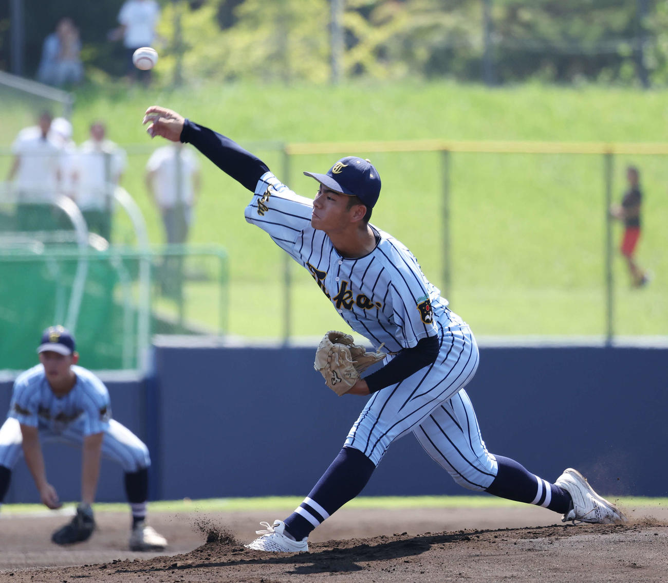 駿台甲府対東海大甲府　東海大甲府先発の長崎（撮影・宮地輝）