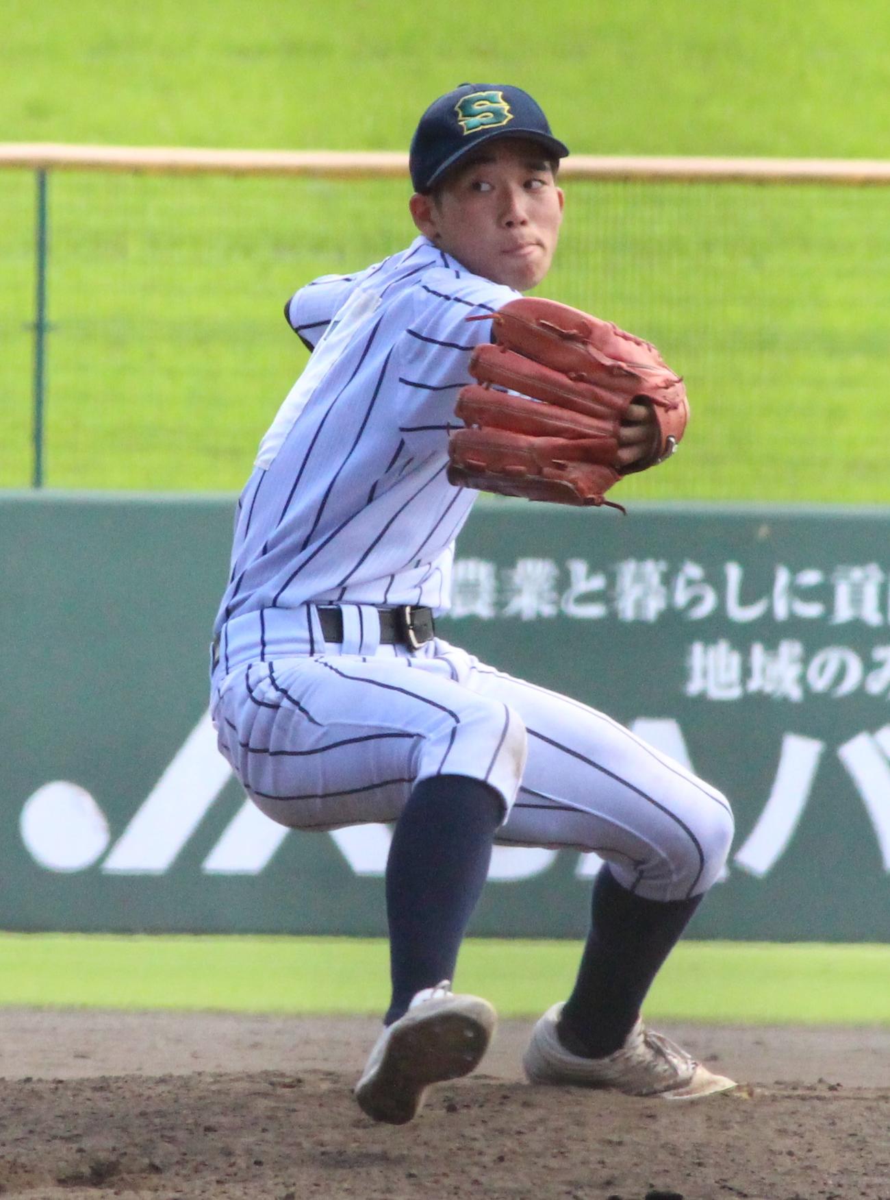 7月21日の唐津西戦で好救援を見せた神埼清明・鍵山翼投手