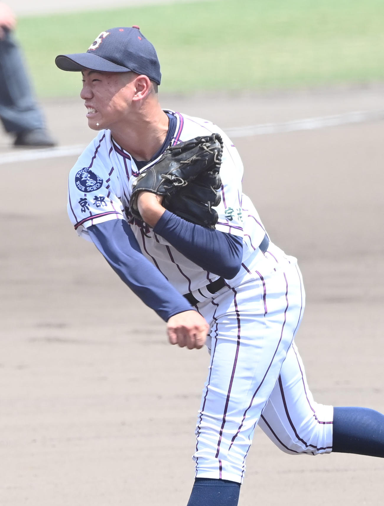 福知山成美対京都翔英　6回に登板する京都翔英・迎窪（撮影・和賀正仁）