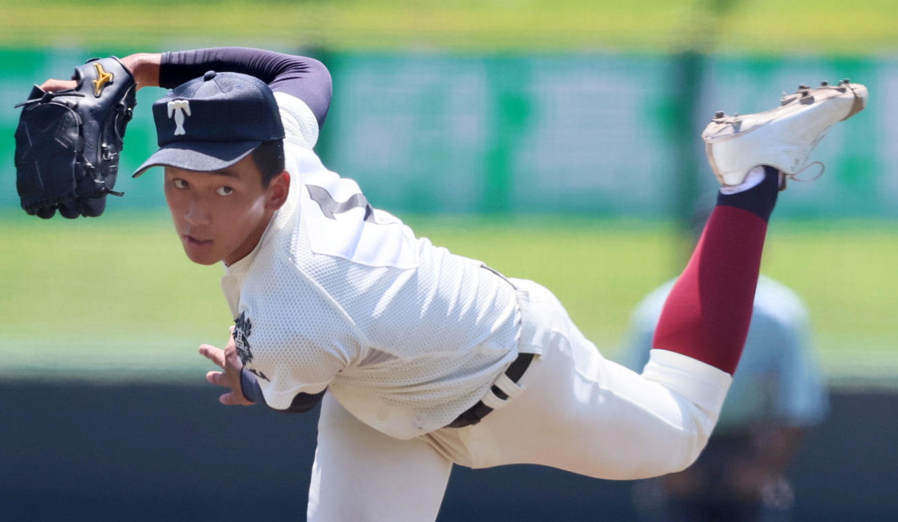 大阪桐蔭対東海大大阪仰星　東海大大阪仰星戦に先発する大阪桐蔭エース前田（撮影・加藤哉）
