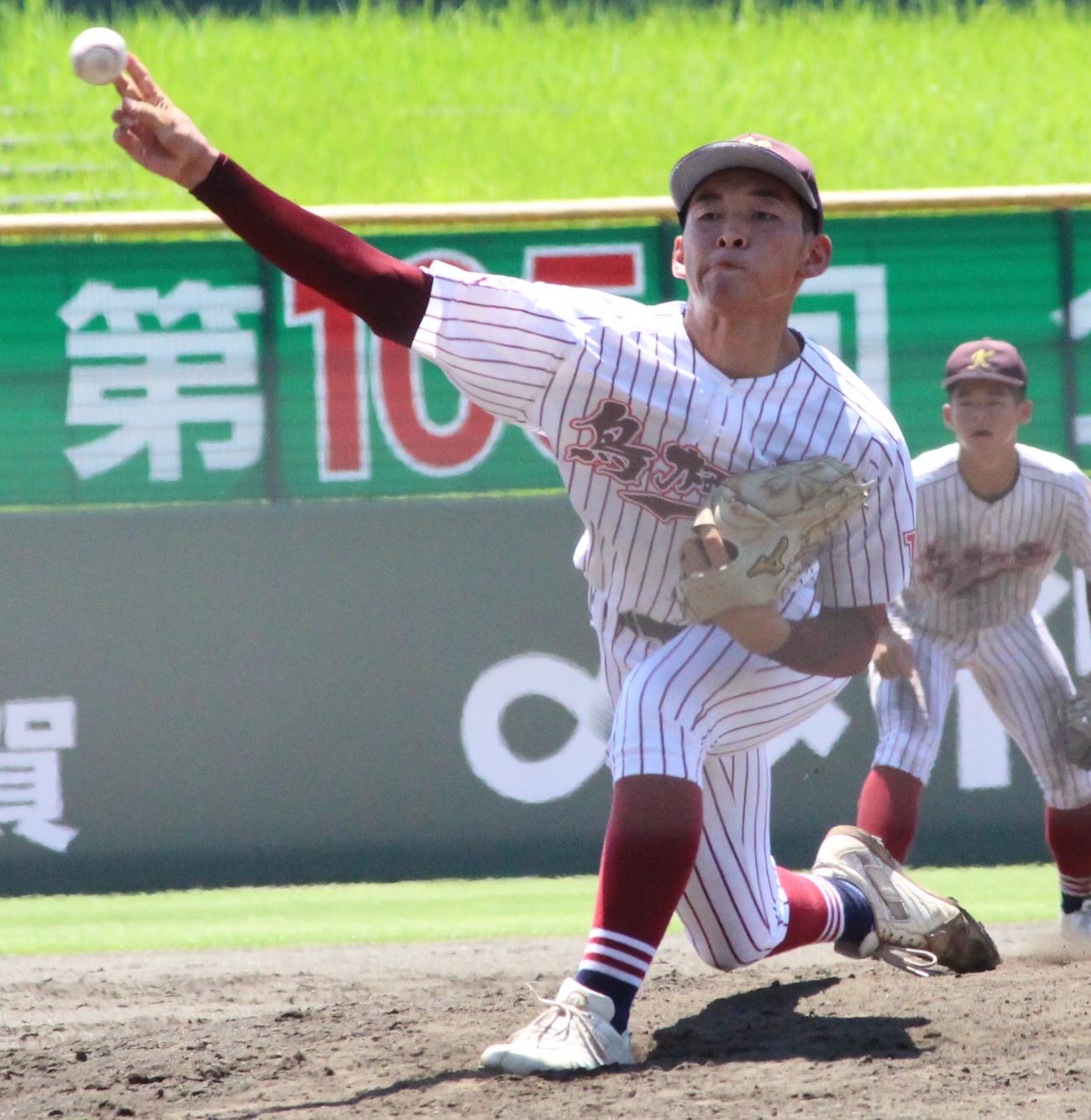 鳥栖工対神埼清明　好救援を見せた松延響投手（撮影・菊川光一）