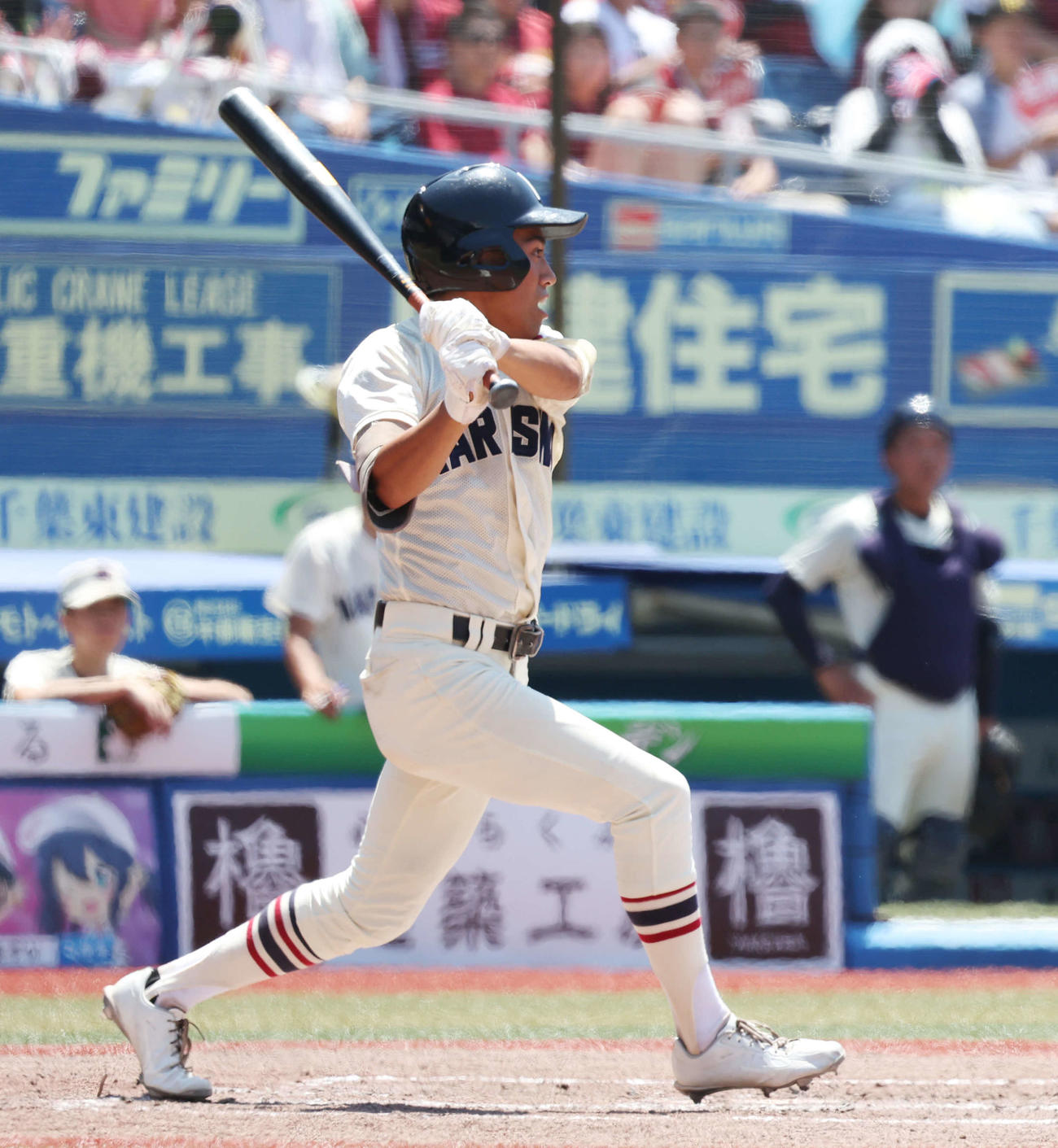 千葉商大付対習志野　2回裏習志野2死一、二塁、2点適時三塁打を放つ栗山（撮影・宮地輝）