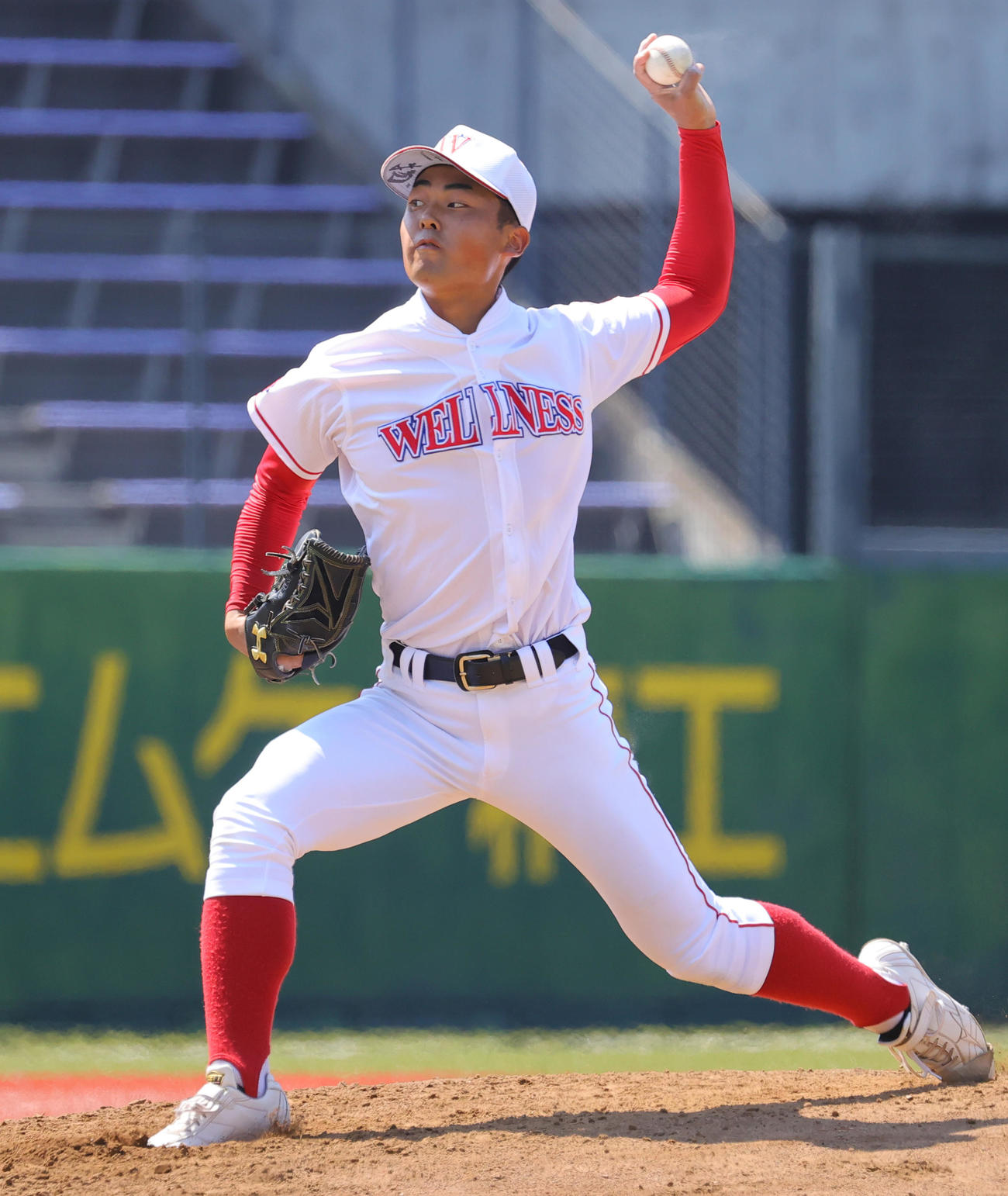 日本ウェルネス長野対上田西　力投する日本ウェルネス長野先発の三原田（撮影・野上伸悟）