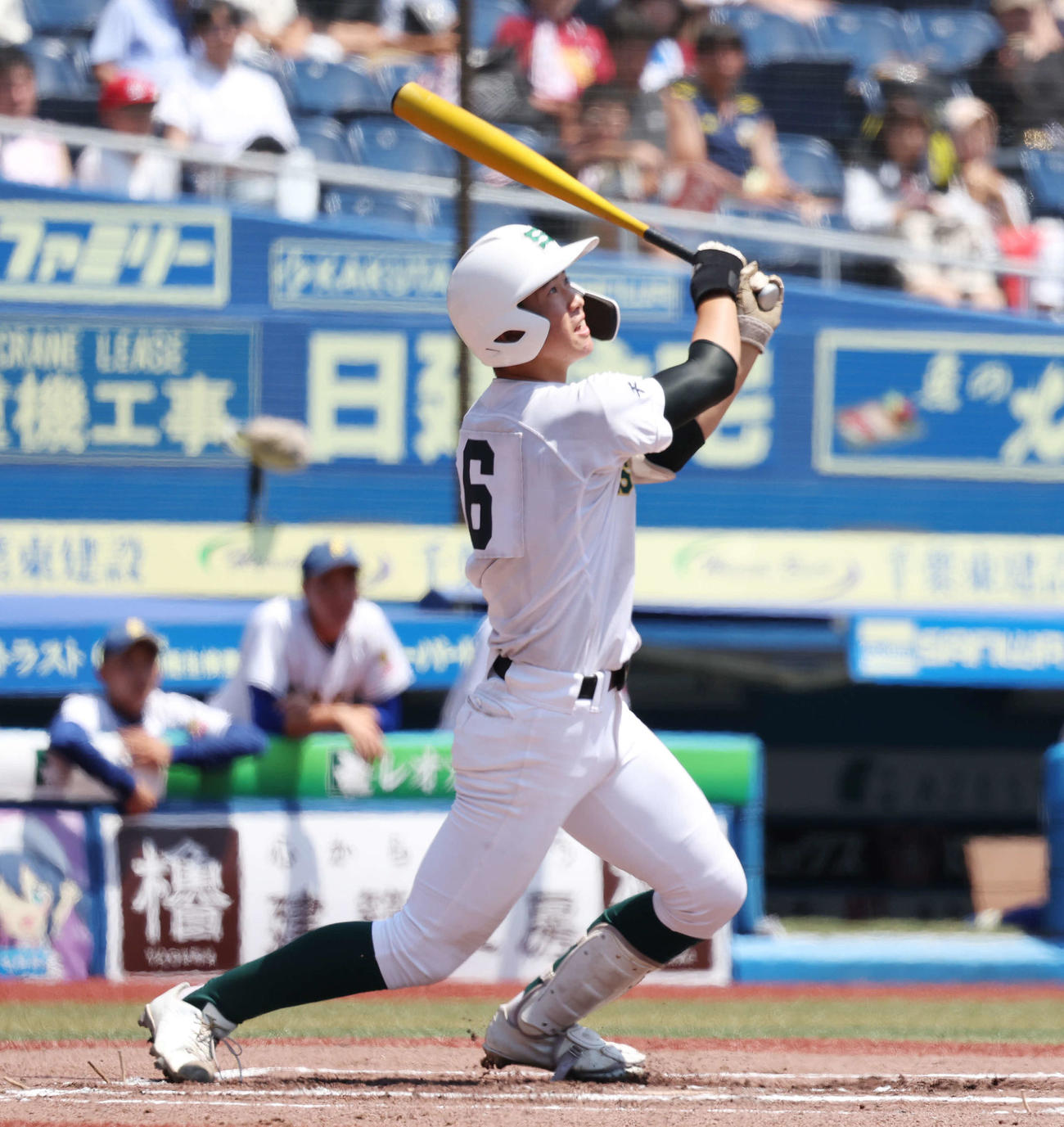 専大松戸対志学館　1回表専大松戸1死三塁、中犠飛を放つ中山（撮影・宮地輝）