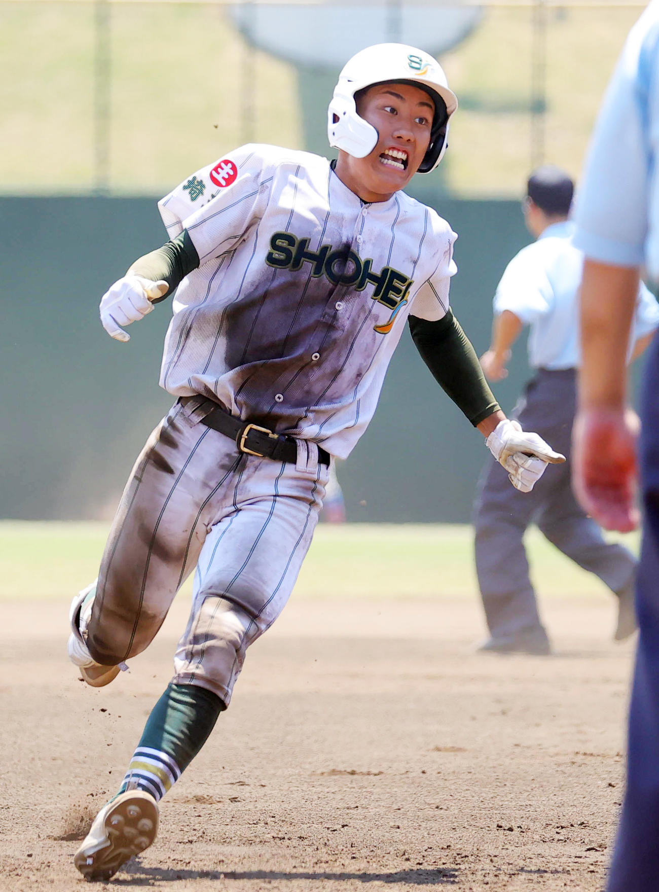 花咲徳栄対昌平　7回表昌平2死一、二塁、中越え2点適時三塁打を放つ斎藤（撮影・野上伸悟）
