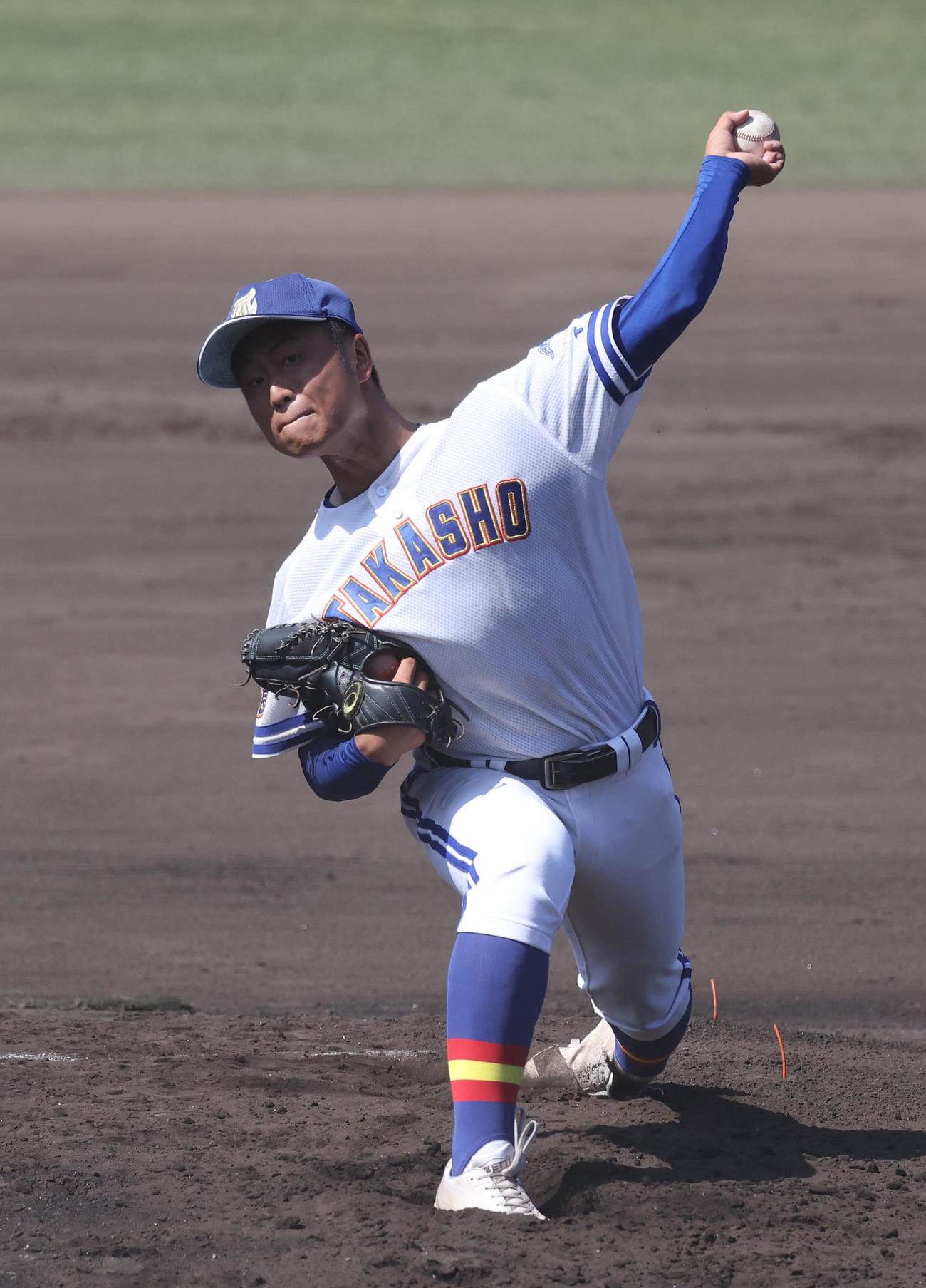 高田商対天理　天理戦に先発する高田商・宮武大（撮影・白石智彦）