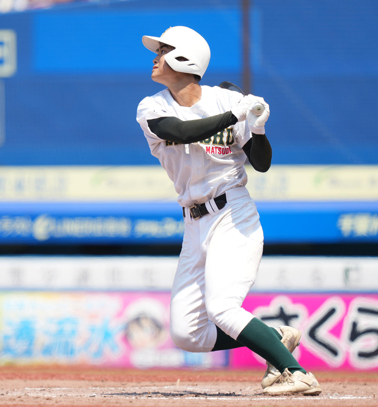 習志野対専大松戸　1回裏専大松戸2死一、二塁、中2点適時二塁打を放つ太田（撮影・鈴木みどり）