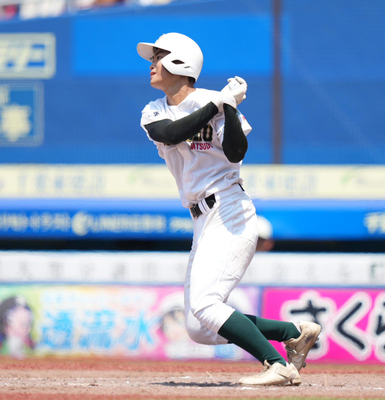 習志野対専大松戸　3回裏専大松戸2死二塁、中前適時打を放つ太田（撮影・鈴木みどり）