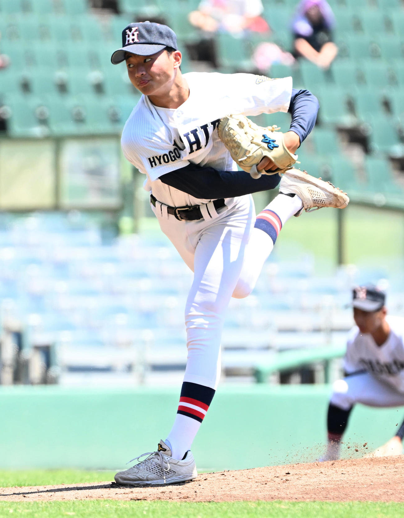 明石商対社　社先発の高橋大和（撮影・石井愛子）