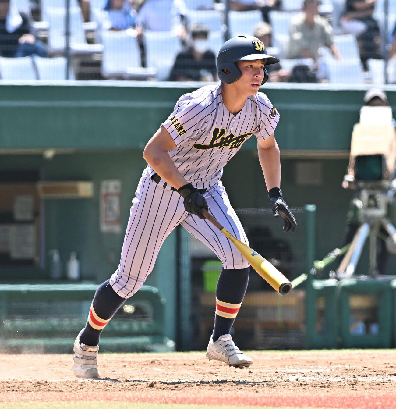松商学園対上田西　3回裏上田西2死一塁、横山は右翼に適時二塁打を放つ（撮影・滝沢徹郎）