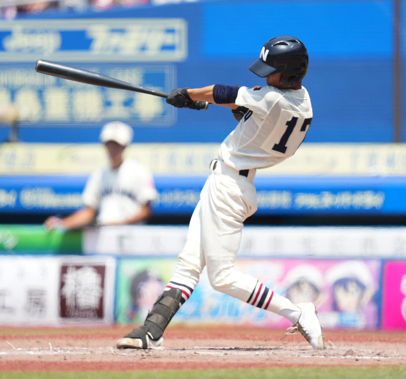 習志野対専大松戸　2回表習志野2死、右越えソロ本塁打を放つ代打岡田（撮影・鈴木みどり）