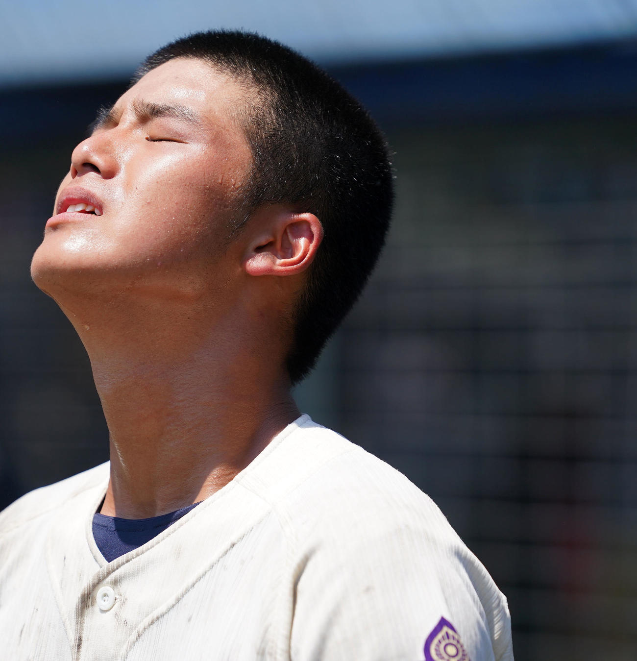 桐生第一対前橋商　甲子園出場を果たし涙を流す前橋商・真藤（撮影・横山健太）