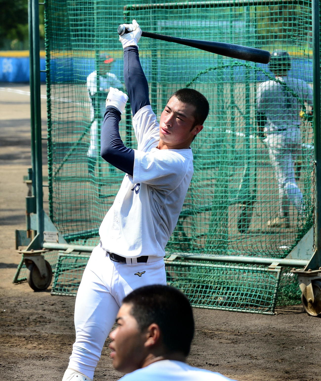 トス打撃に励む東海大静岡翔洋・土方