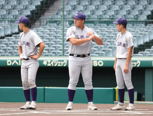 花巻東・佐々木麟太郎「勝つために身を徹して」49代表の先陣切り甲子園
