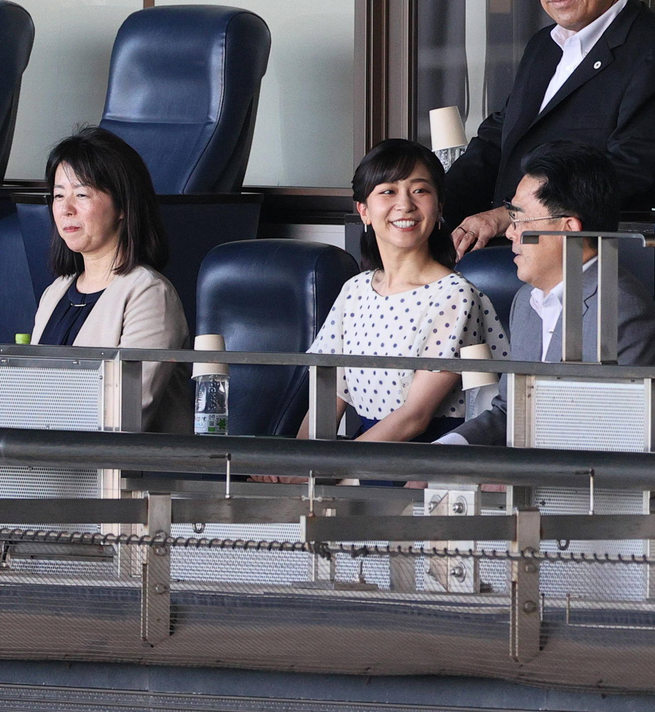 神戸弘陵対岐阜一　甲子園球場で観戦される秋篠宮家の次女佳子さま（撮影・上山淳一）