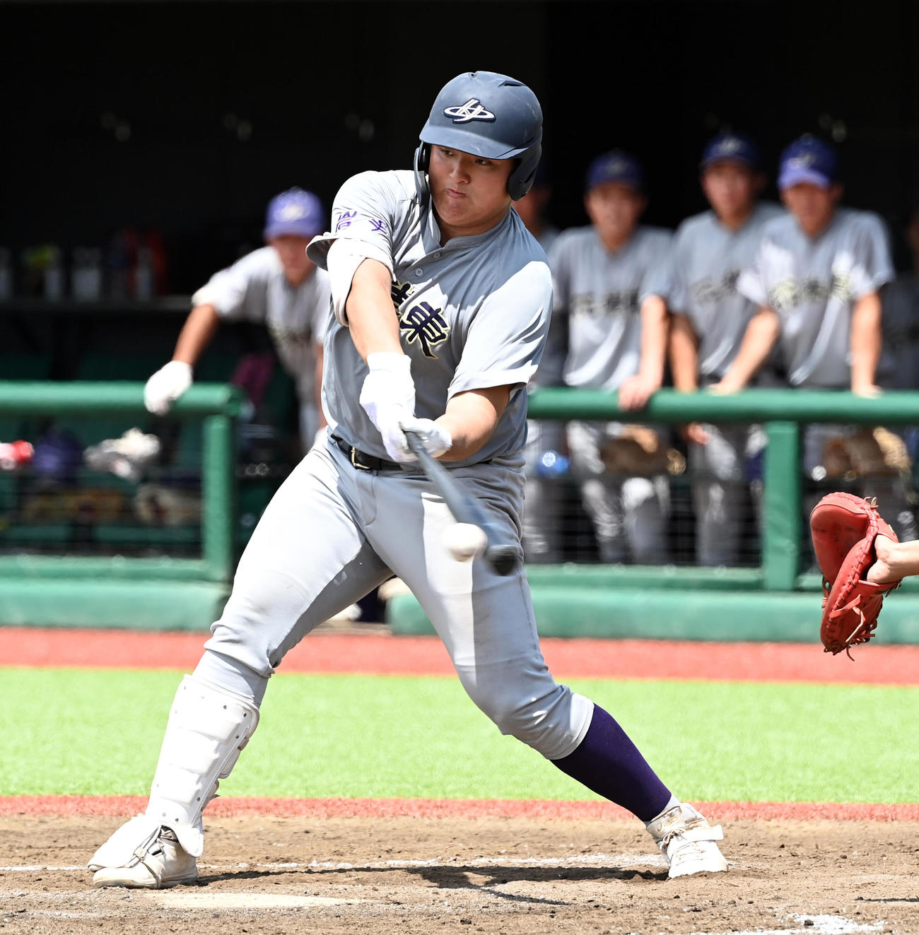 7月26日、岩手大会決勝で左前に適時打を放つ佐々木麟太郎