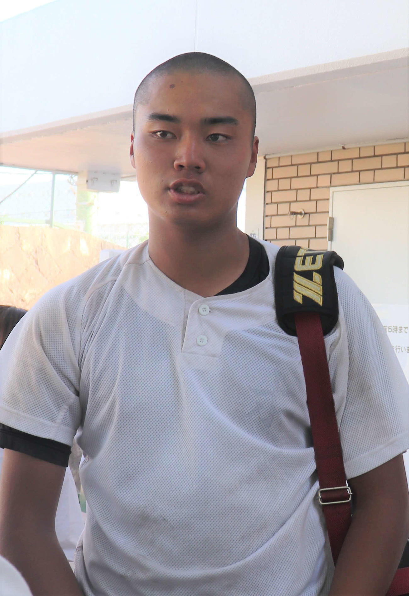 練習後の取材に答える“ボンズ”こと広陵の真鍋（撮影・中島麗）