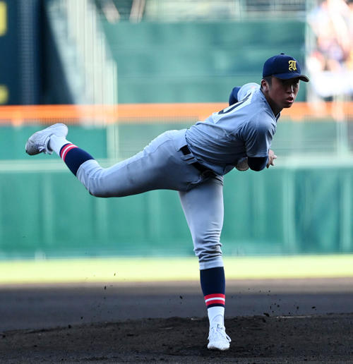浦和学院対仙台育英 仙台育英先発の湯田(撮影・前岡正明)