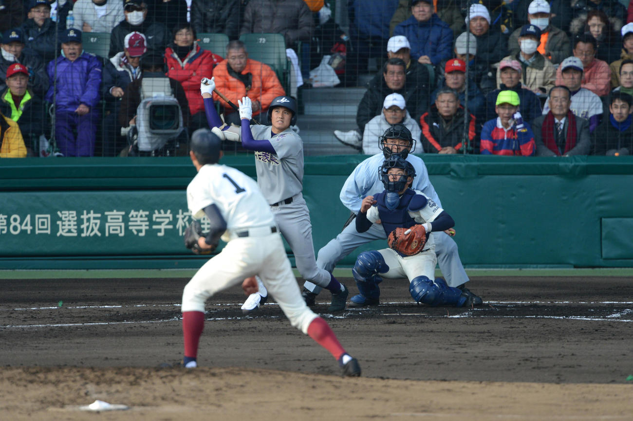 12年センバツ1回戦で花巻東・大谷翔平は大阪桐蔭・藤浪晋太郎から右越え本塁打を放つ