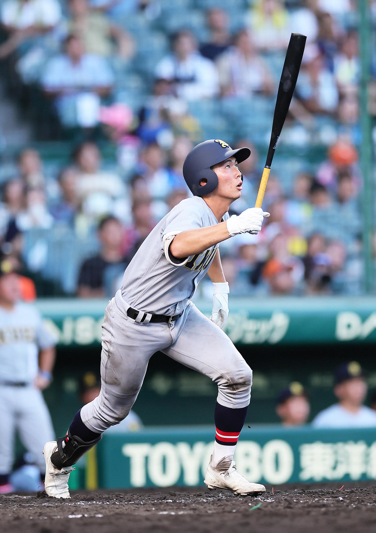 浦和学院対仙台育英　3回裏仙台育英2死二塁、尾形は右越え2点本塁打を放つ（撮影・足立雅史）