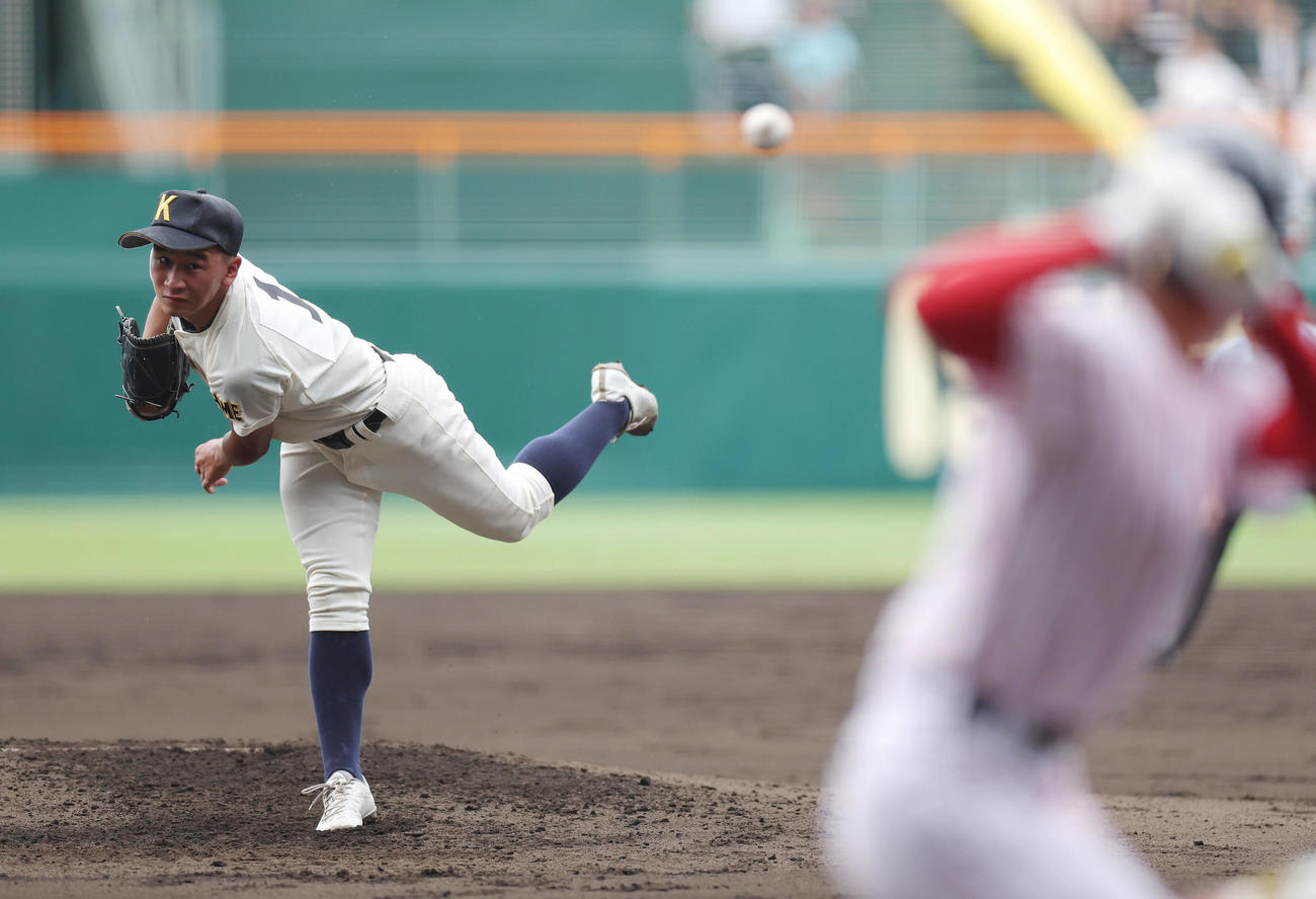 川之江対高知中央　力投する川之江先発の山内太暉（撮影・前田充）