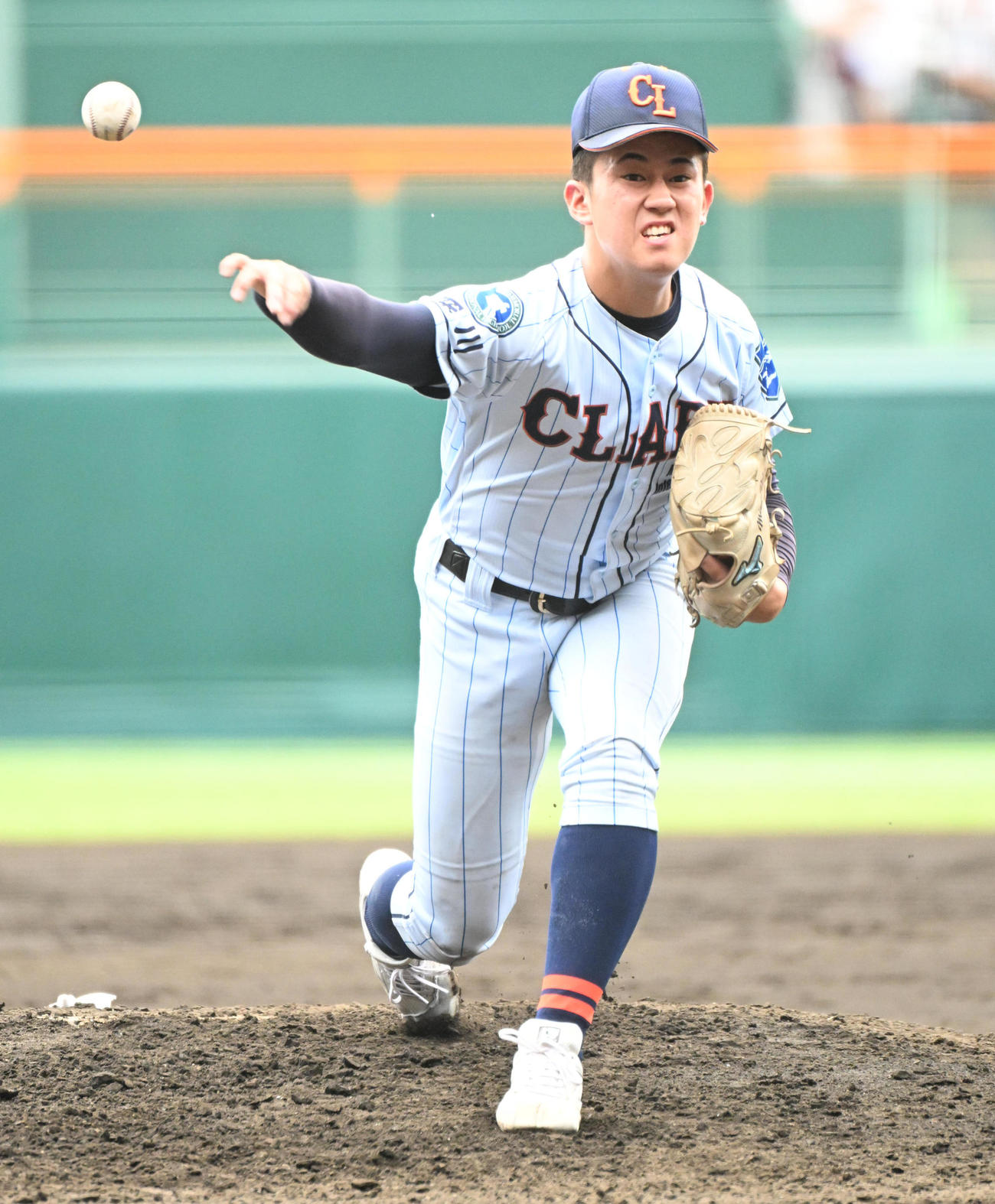 クラーク対前橋商　クラーク先発の新岡（撮影・石井愛子）