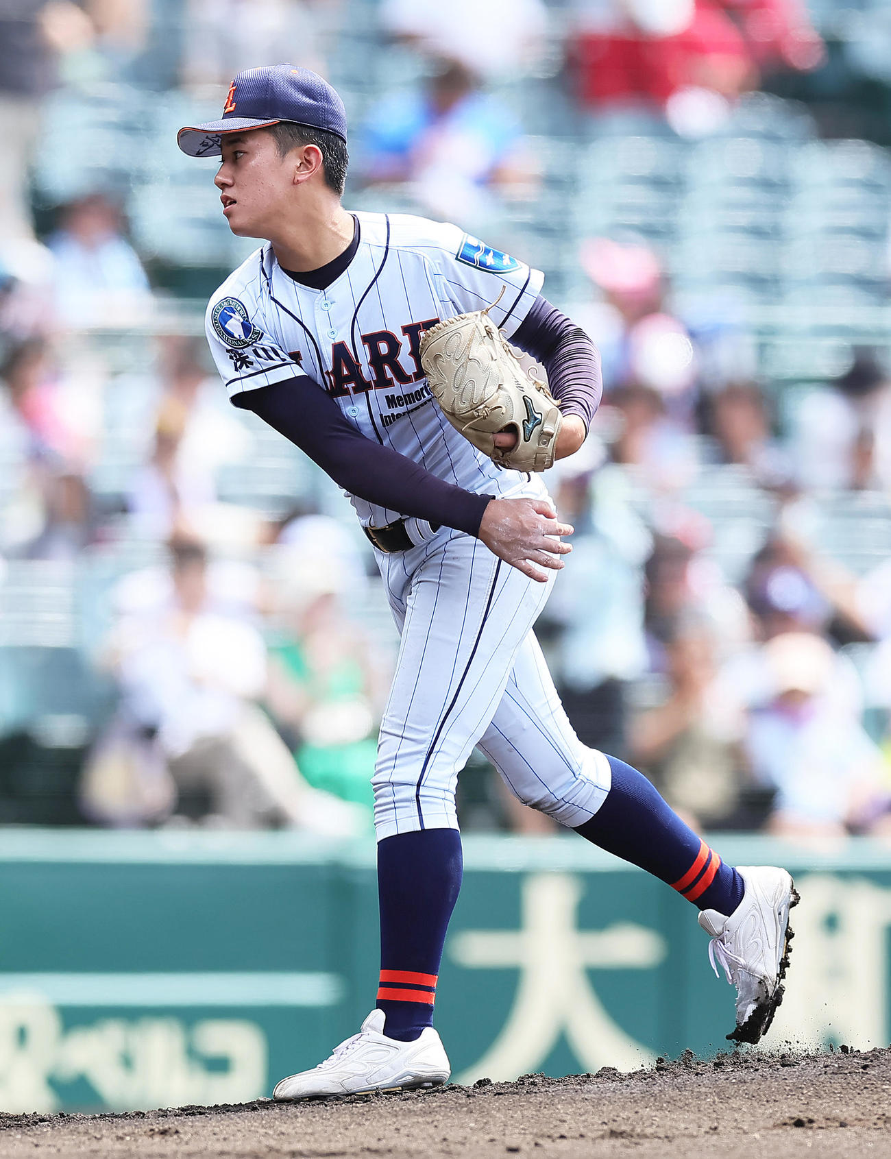 クラーク対前橋商　クラーク先発の新岡（撮影・足立雅史）