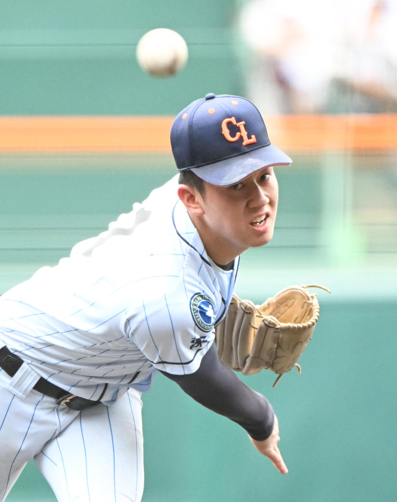 クラーク対前橋商　クラーク先発の新岡（撮影・石井愛子）