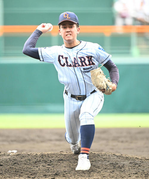 甲子園】クラークが初勝利「千手観音投法」新岡歩輝は次戦花巻東