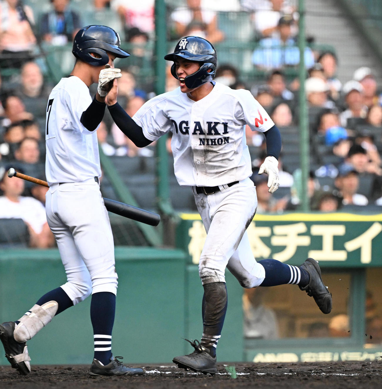 大垣日大対近江　3回表大垣日大1死三塁、日比野のスクイズで生還する山田（撮影・和賀正仁）