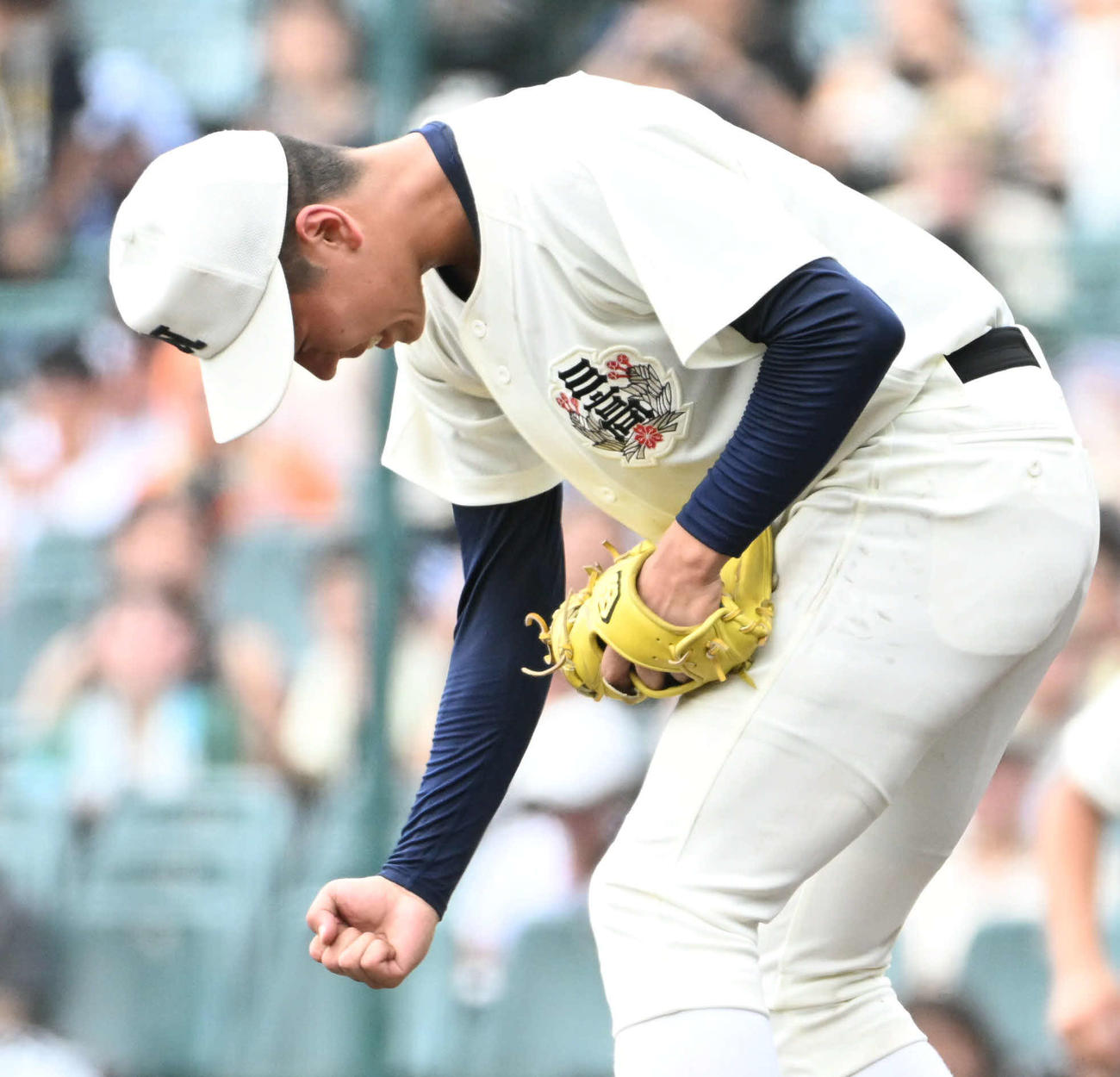 社対日大三　社に勝利しガッツポーズをする安田（撮影・石井愛子）