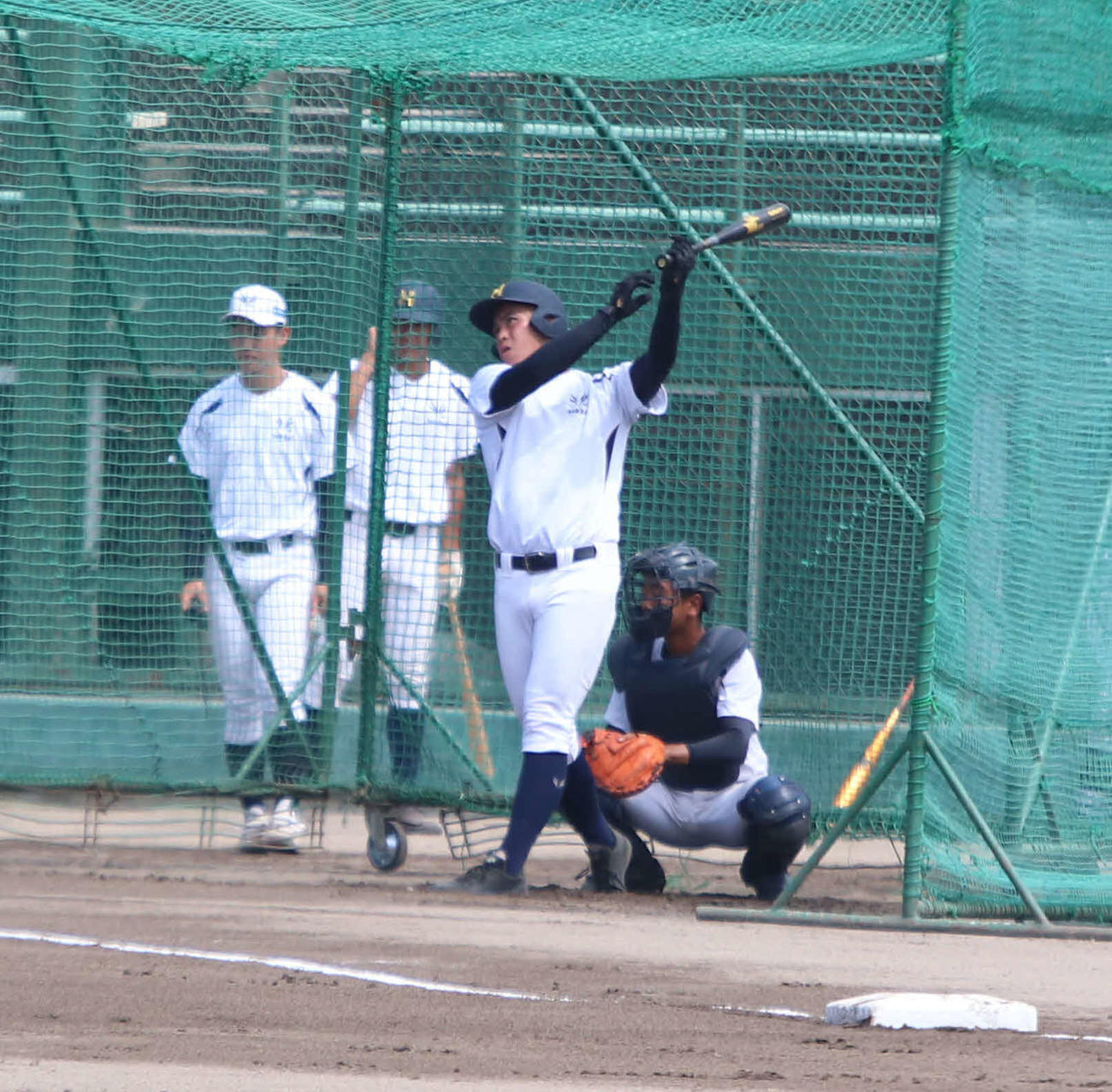 フリー打撃を行う北海・熊谷（撮影・山崎純一）