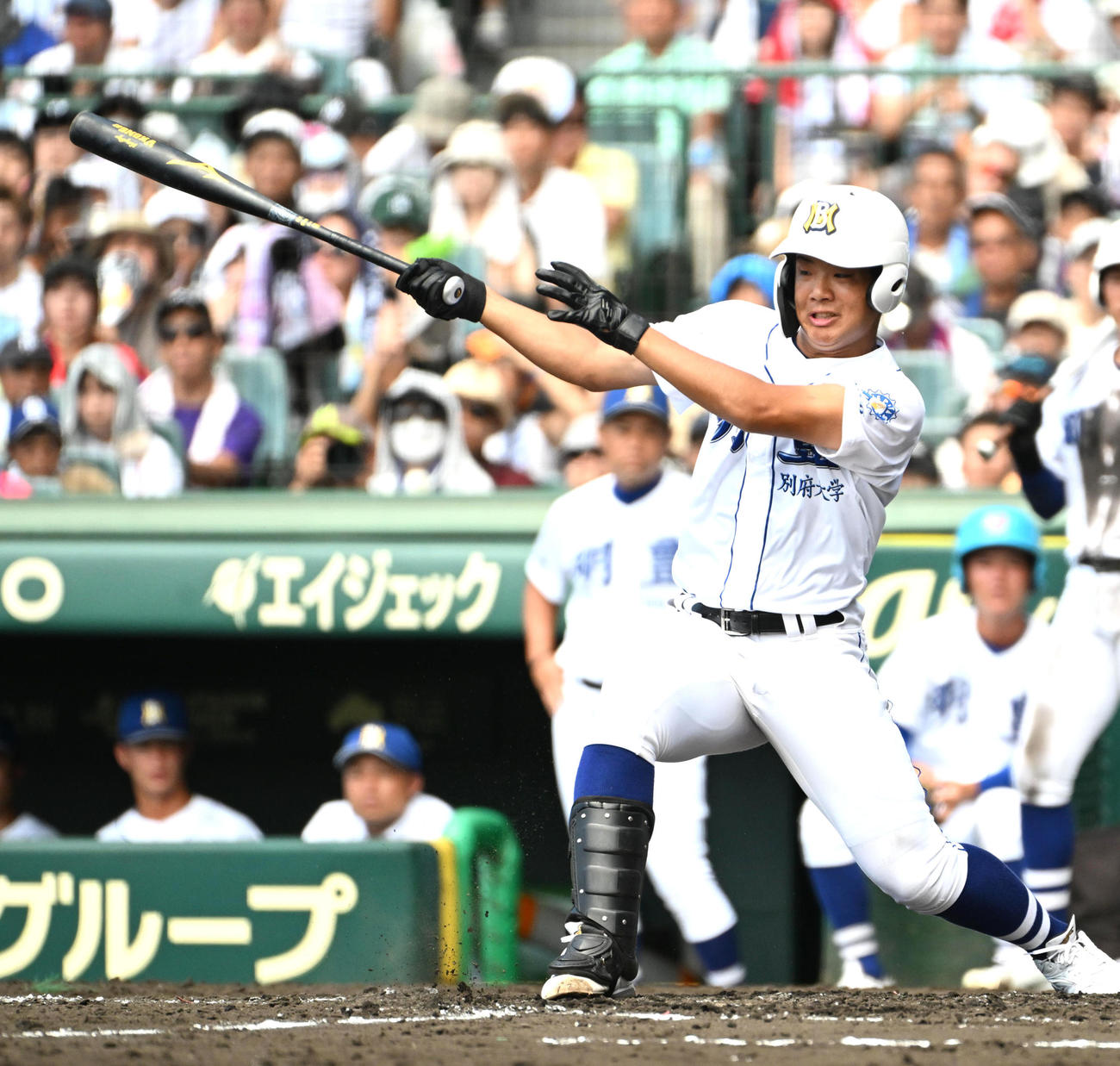 明豊対北海　3回表明豊2死一、三塁、柴田廉之助は右前適時打を放つ（撮影・石井愛子）