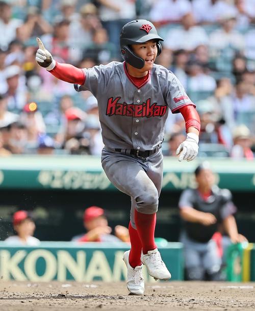東海大熊本星翔対浜松開誠館 8回裏浜松開誠館2死二、三塁、深谷は右前2点適時打を放つ(撮影・上田博志)
