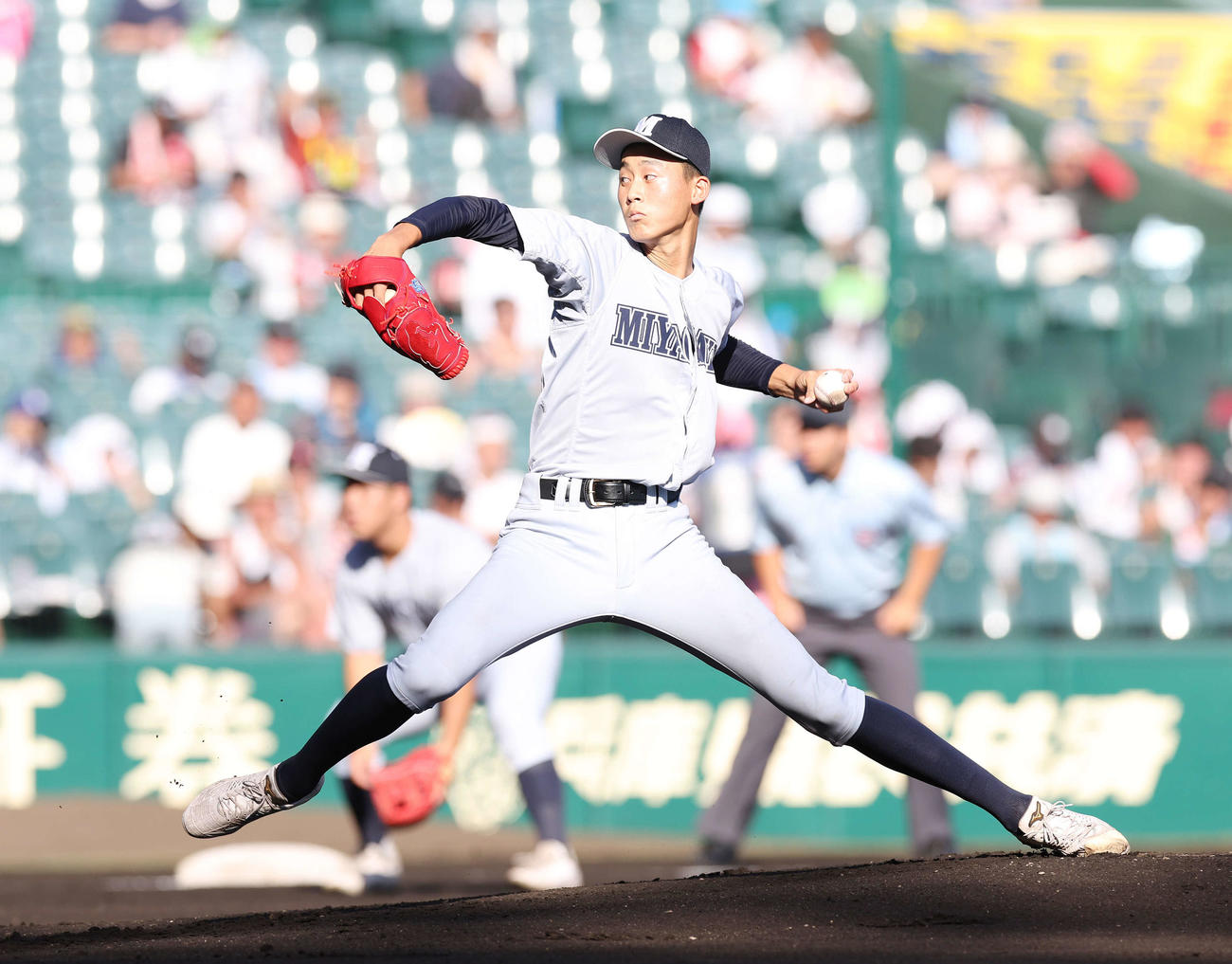 文星芸大付対宮崎学園　宮崎学園先発の河野（撮影・宮地輝）
