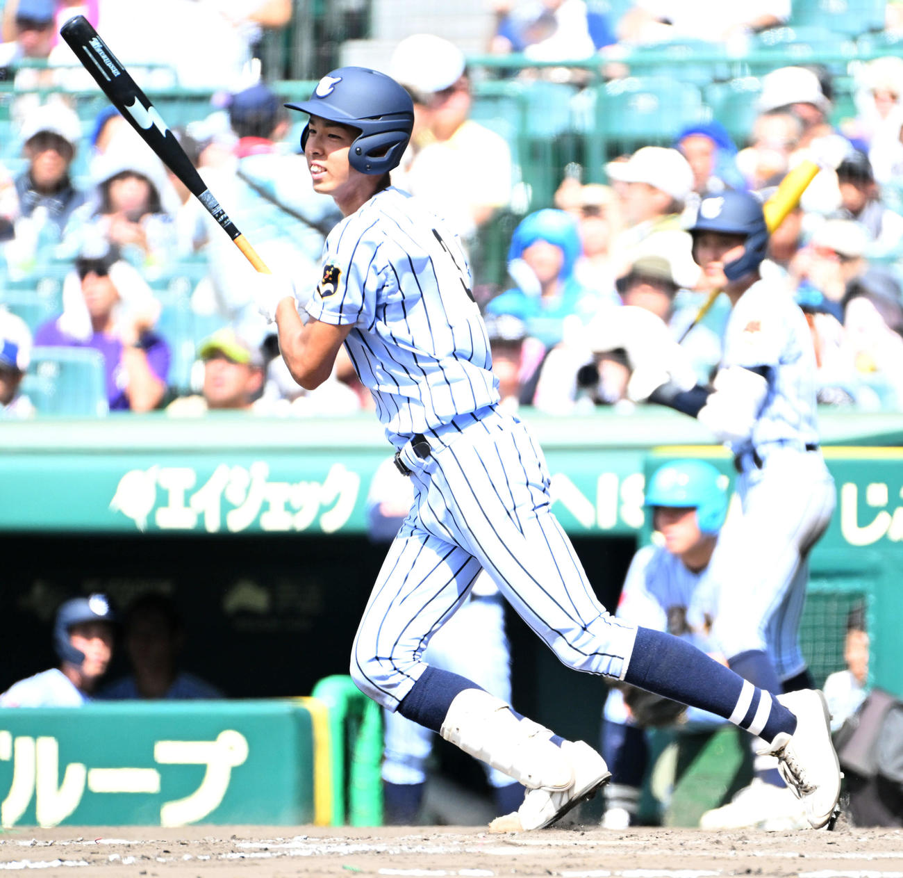 東海大熊本星翔対浜松開誠館　7回表東海大熊本星翔無死、川道は左前打を放つ（撮影・石井愛子）