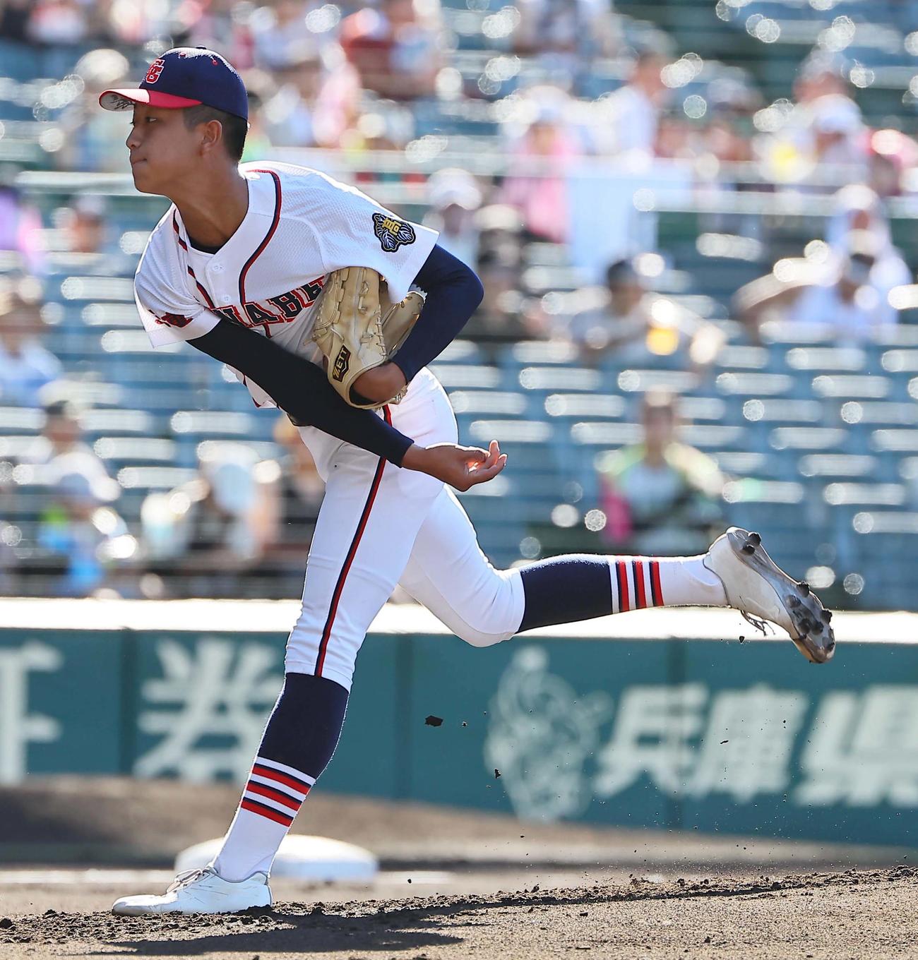 いなべ総合学園対沖縄尚学　いなべ総合学園先発の水野陸翔（撮影・上田博志）