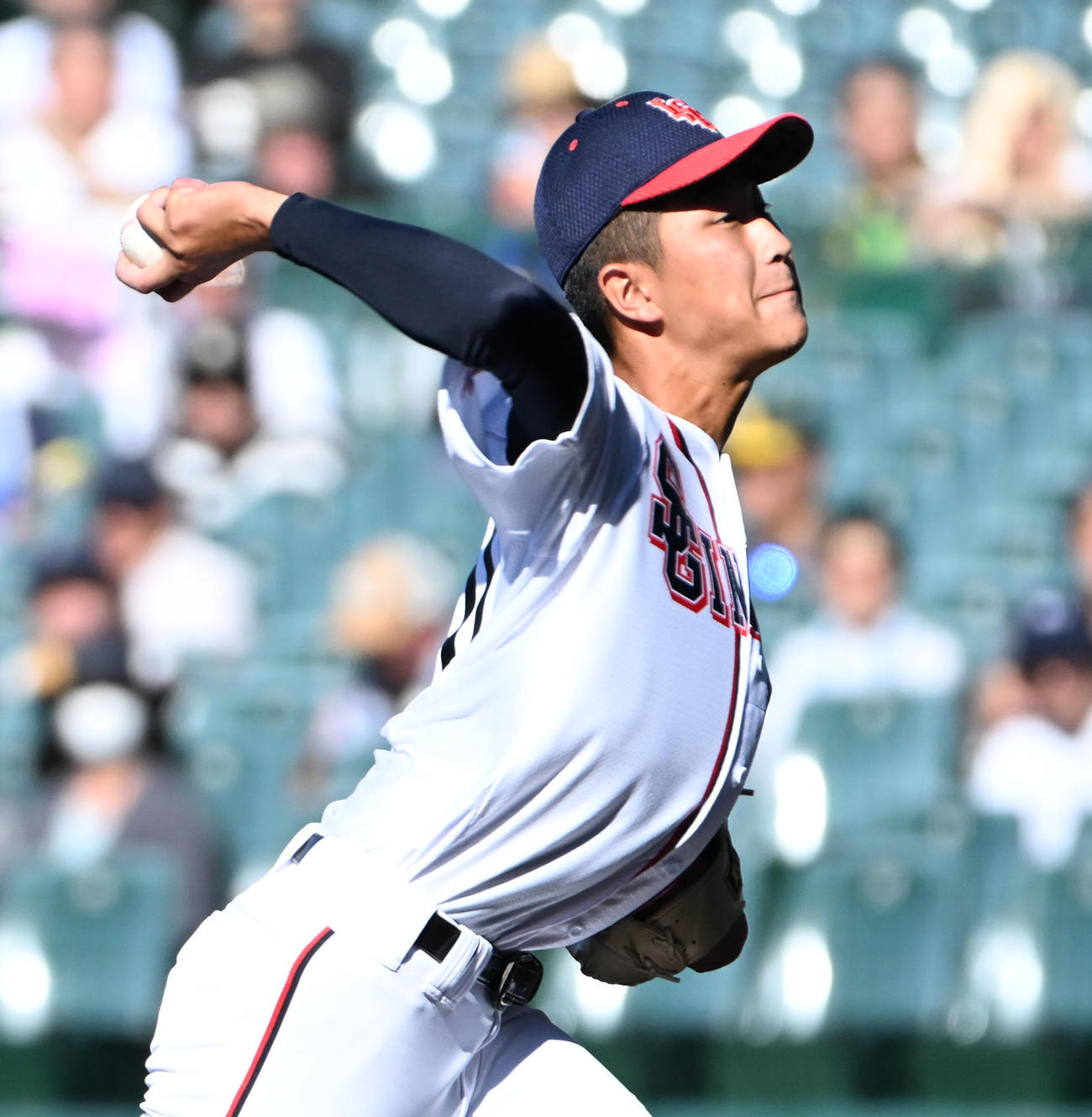 いなべ総合学園対沖縄尚学　いなべ総合学園先発の水野（撮影・石井愛子）