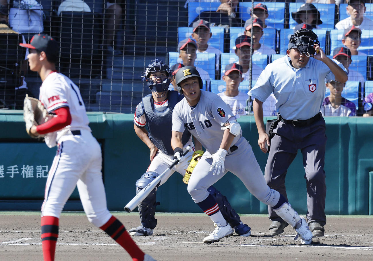 北陸対慶応　7回裏慶応無死、代打清原は左飛に倒れる（撮影・藤尾明華）