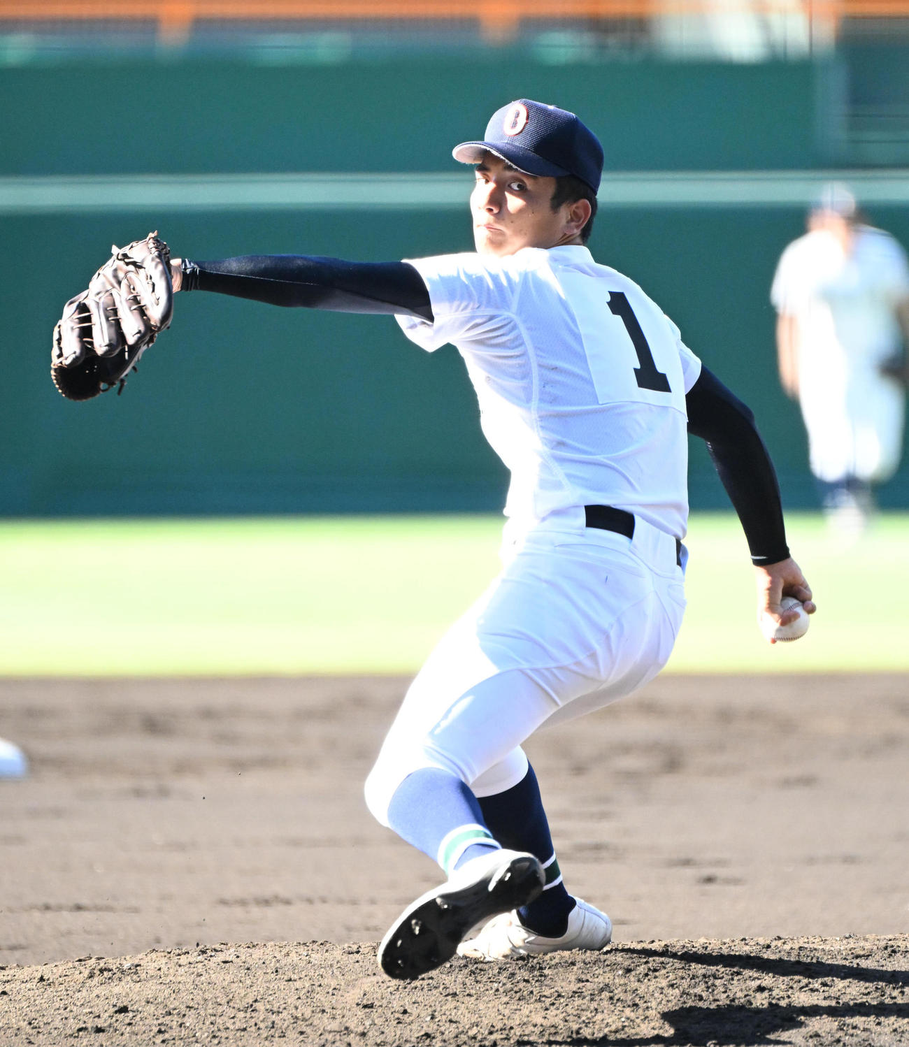 いなべ総合学園対沖縄尚学　沖縄尚学先発の東恩納（撮影・石井愛子）