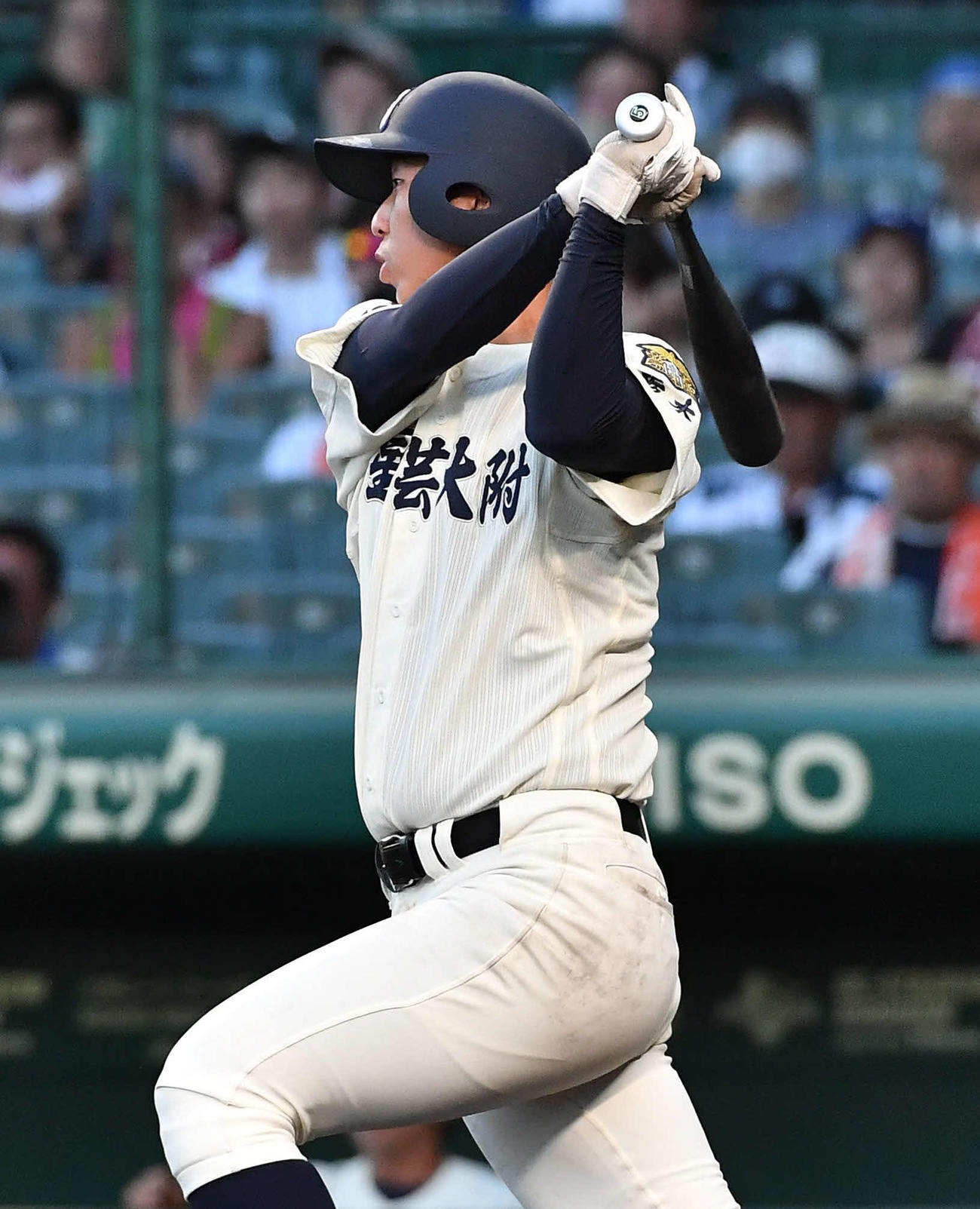 文星芸大付対宮崎学園　8回表文星芸大付無死一、三塁、工藤は右前適時打を放つ（撮影・岩下翔太）