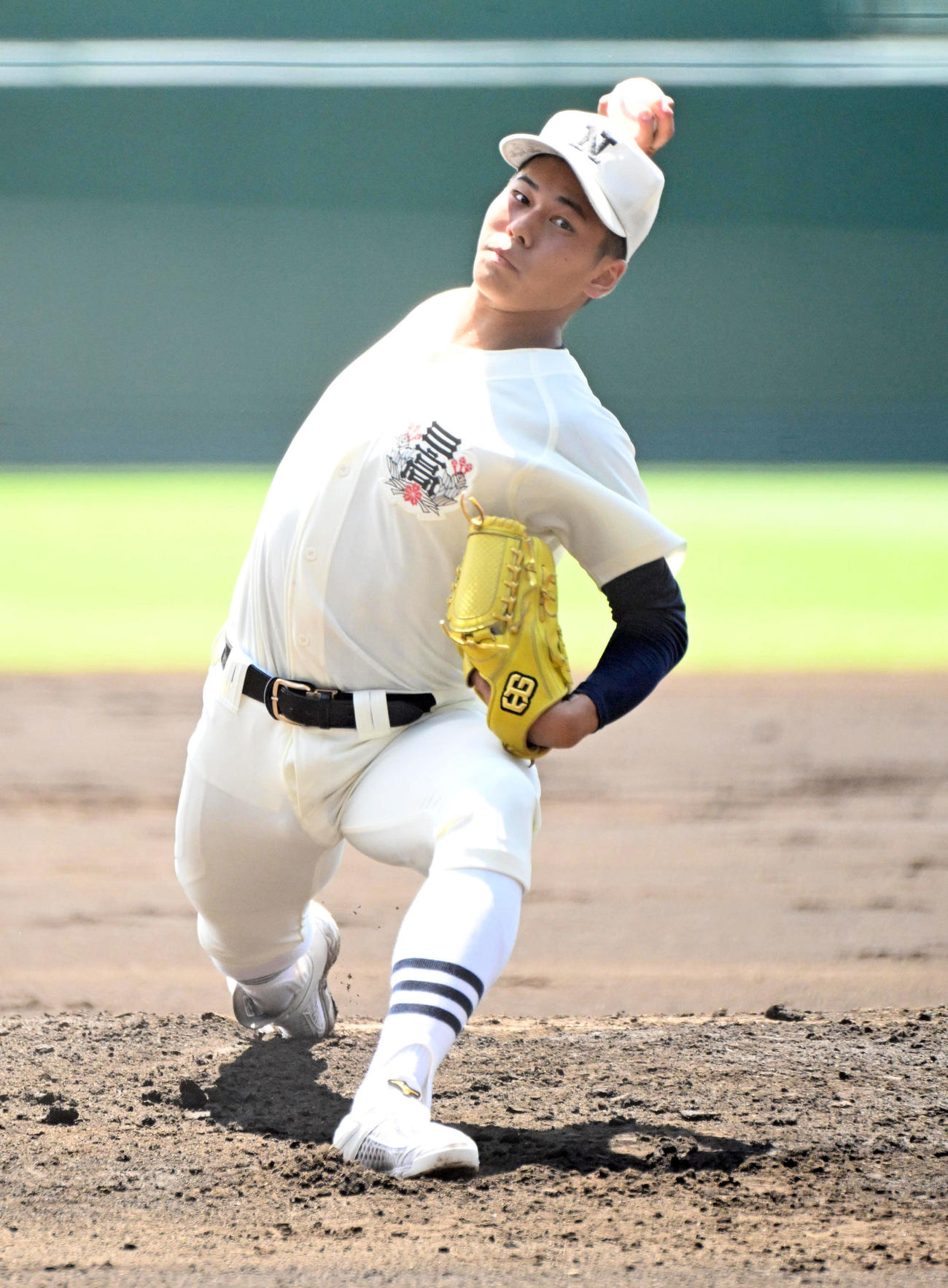 9日、1回戦で完封勝利の日大三・安田虎汰郎