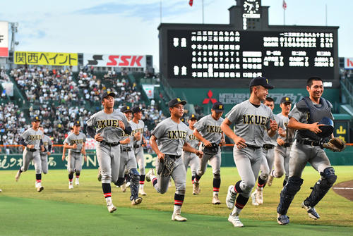 甲子園】仙台育英、背番号「10」湯田統真が好救援「過去イチ」須江監督